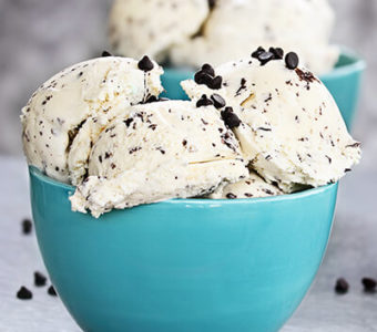 Several bowls of scoops of ice cream